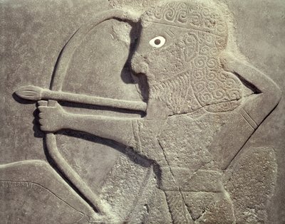 Reliëf dat een jager toont, uit Tell-Halaf, Syrië (detail) door Assyrian